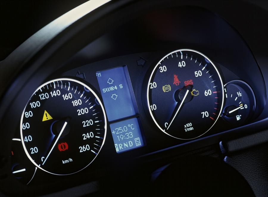  Mercedes-Benz C-Class 2004 года  (фото 49 из 88)